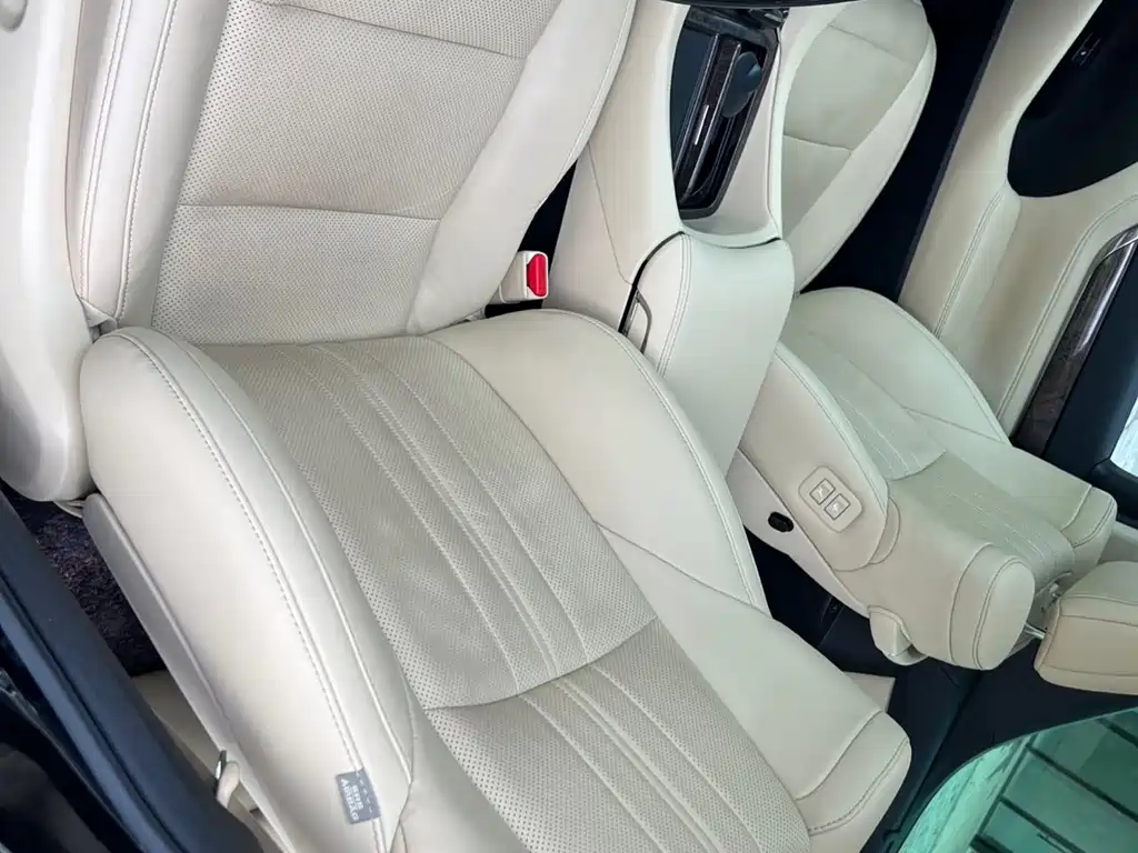 Toyota Vellfire 2021 — фото 11