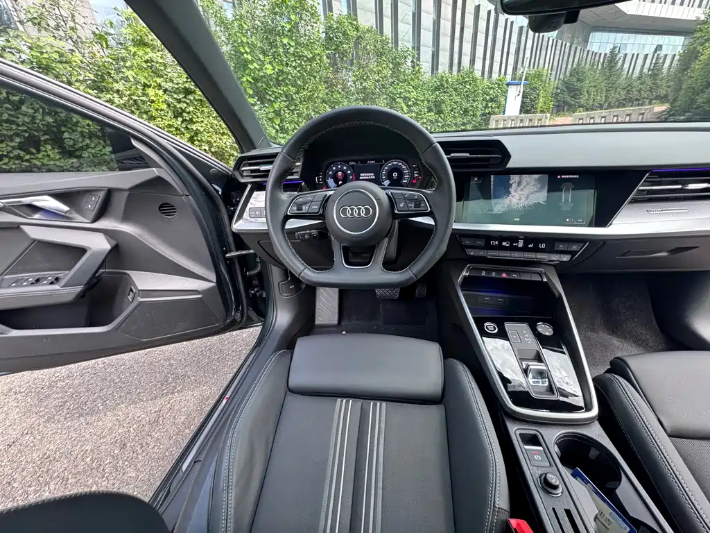 Audi A3 2022 — фото 10