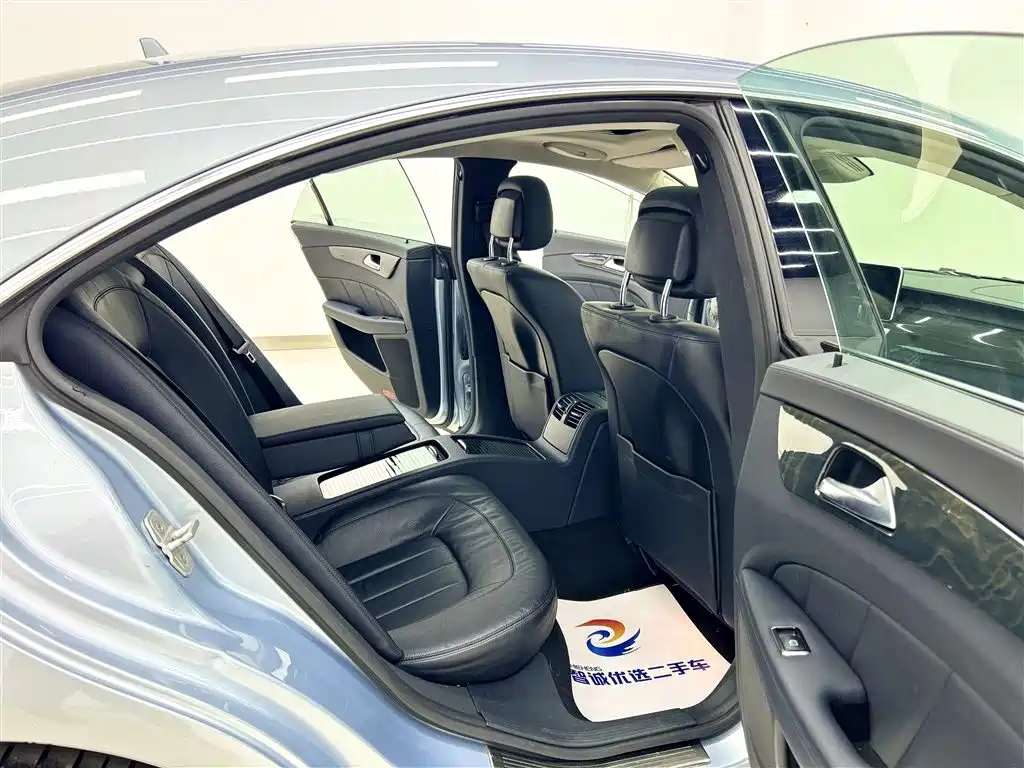 Mercedes-Benz CLS 2015 — фото 16
