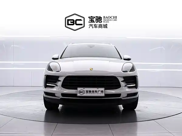 Porsche Macan 2021