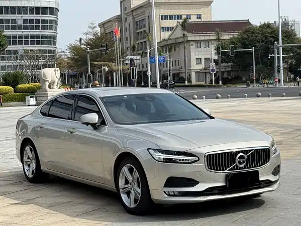 Volvo S90 2018