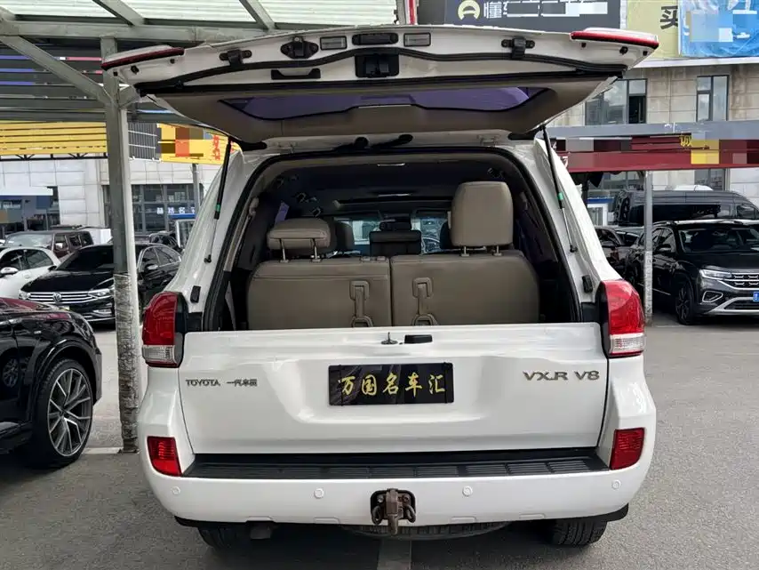 Toyota Land Cruiser 2008 — фото 25