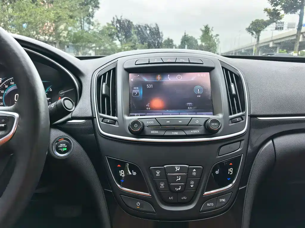 Buick Regal 2015 — фото 13