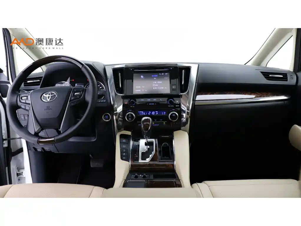 Toyota Alphard 2018 — фото 5