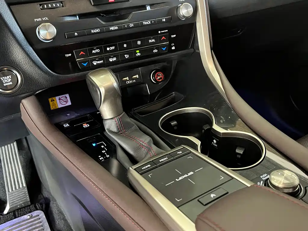 Lexus RX 2022 — фото 12