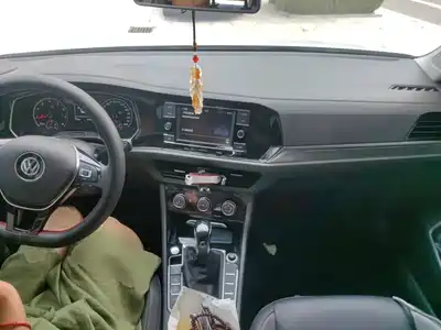 Volkswagen Sagitar 2020
