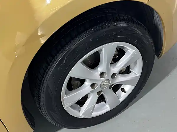 Nissan Tiida 2013