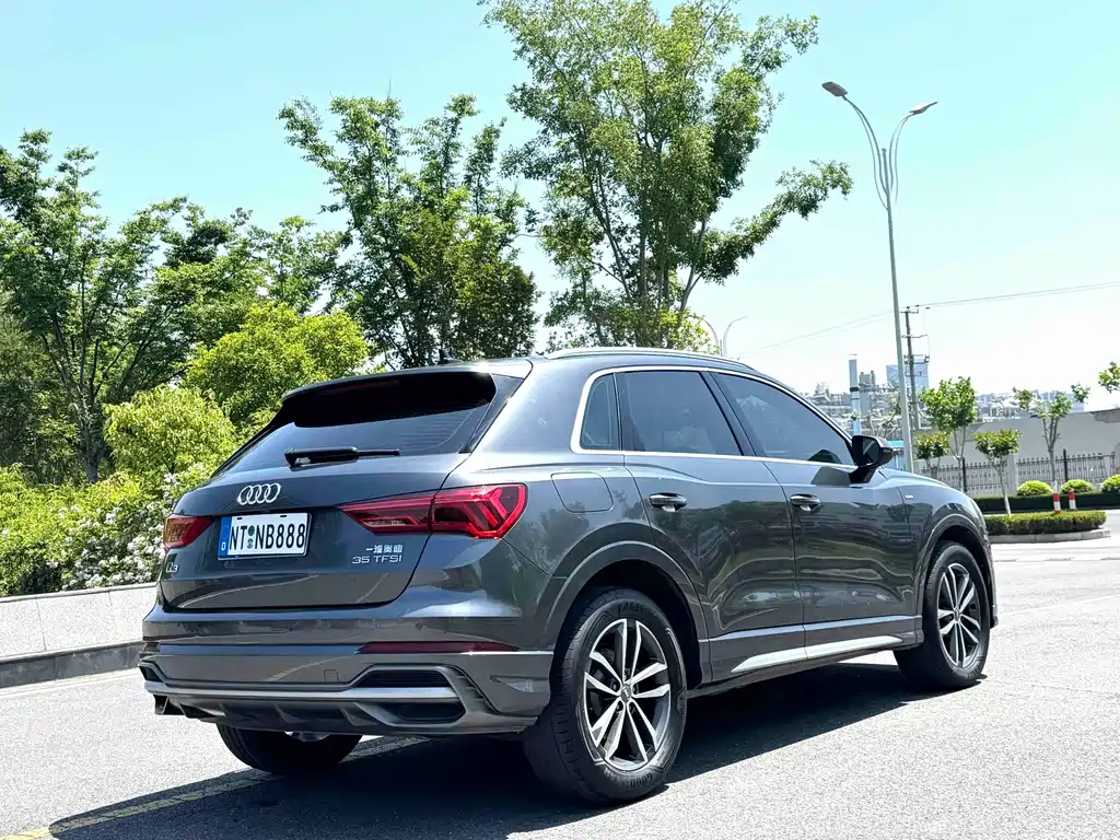 Audi Q3 2021 — фото 9