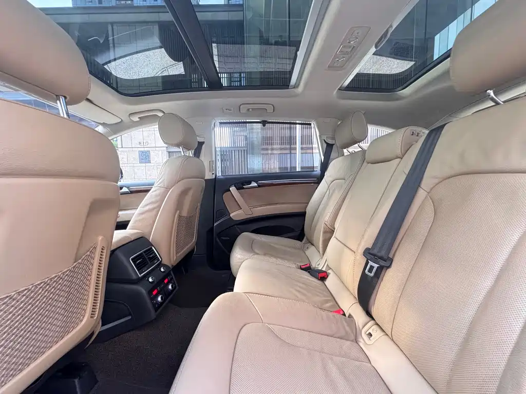 Audi Q7 2015 — фото 21