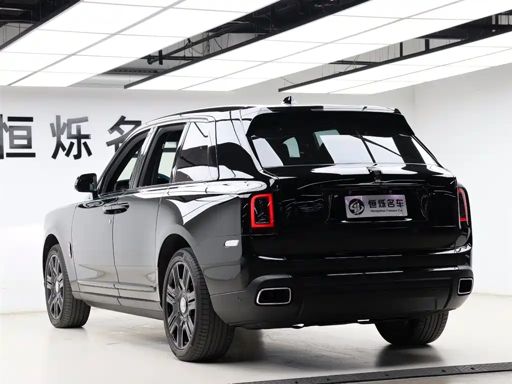 Rolls-Royce Cullinan 2025 — фото 26