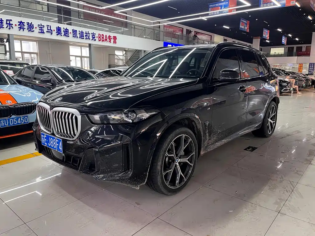 BMW X5 2025 — фото 1