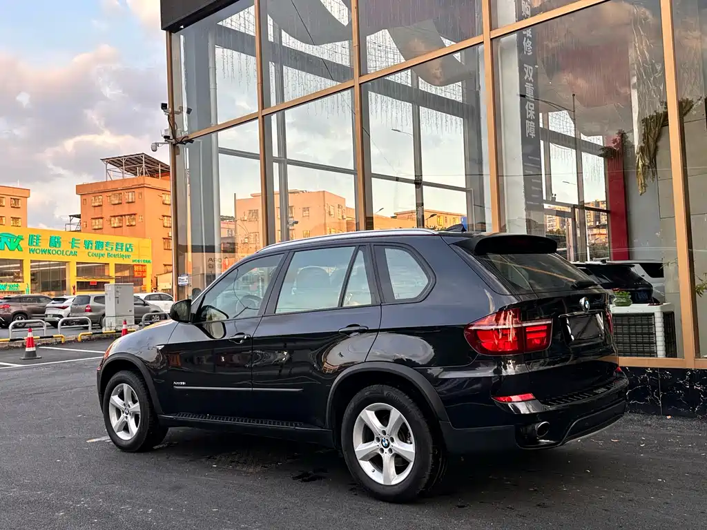 BMW X5 2010 — фото 18