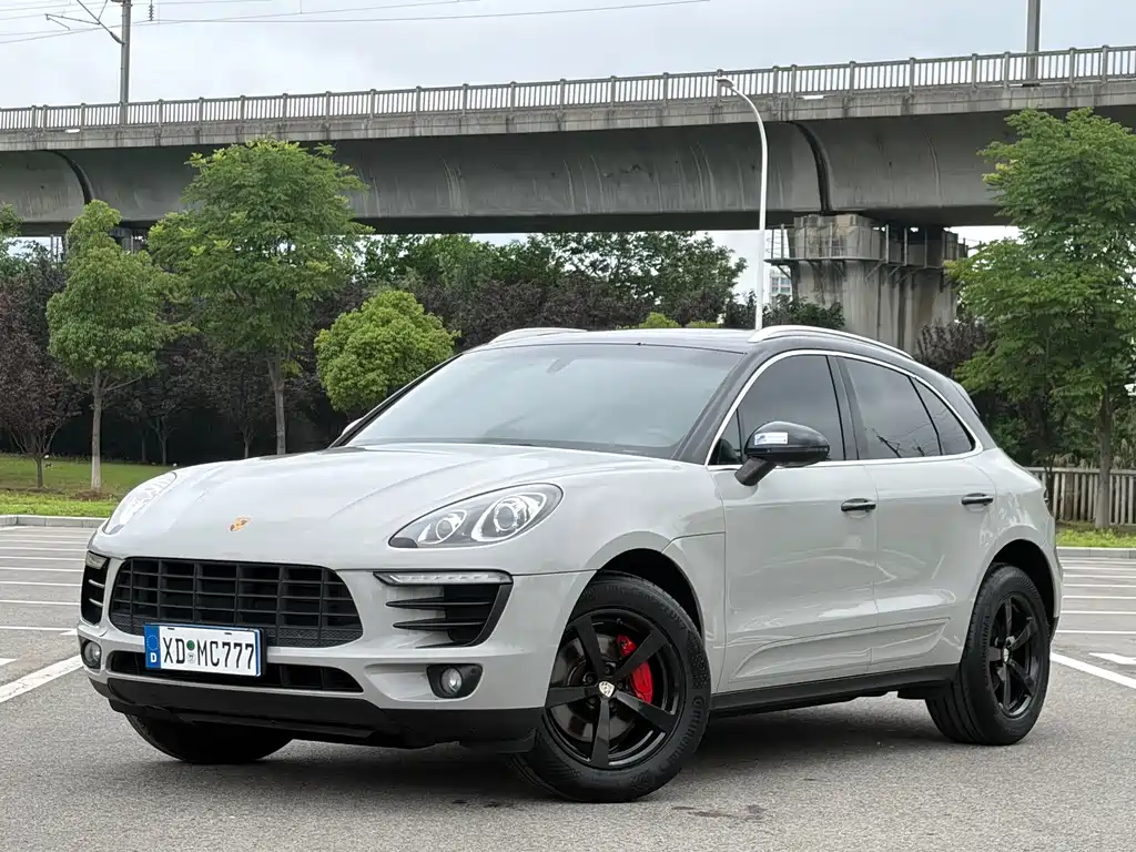 Porsche Macan 2016