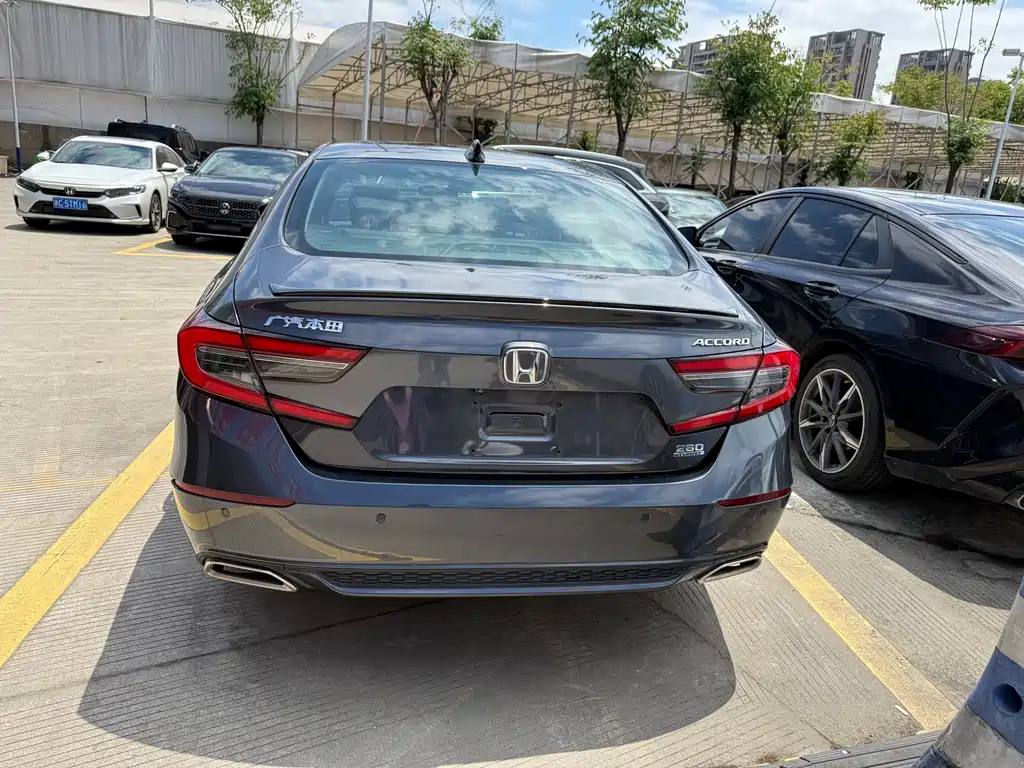 Honda Accord 2022 — фото 12