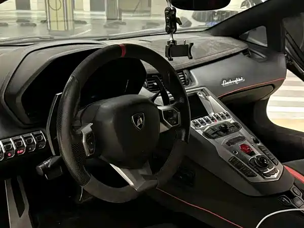 Lamborghini Aventador 2013