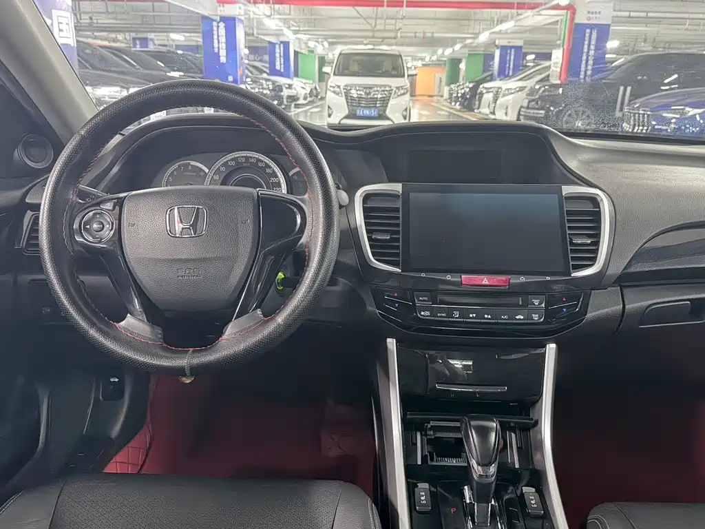 Honda Accord 2017 — фото 15