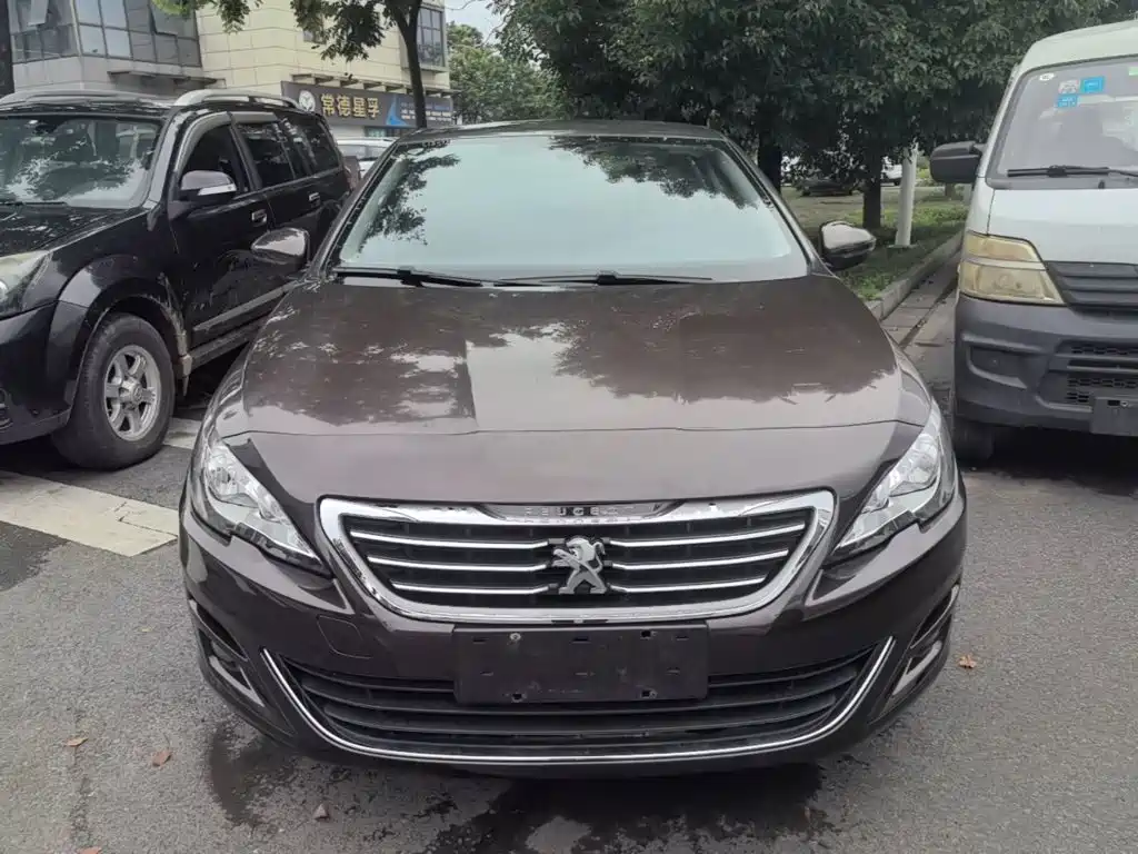 Peugeot 408 2016