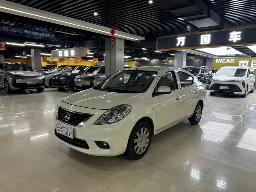 Nissan Sunny 2012 — фото 2