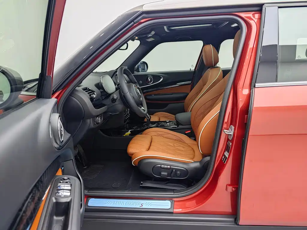 MINI Clubman 2023 — фото 19