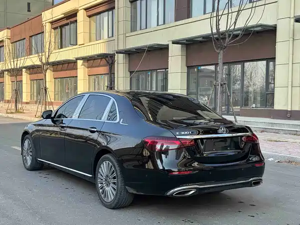 Mercedes-Benz E-Class 2021