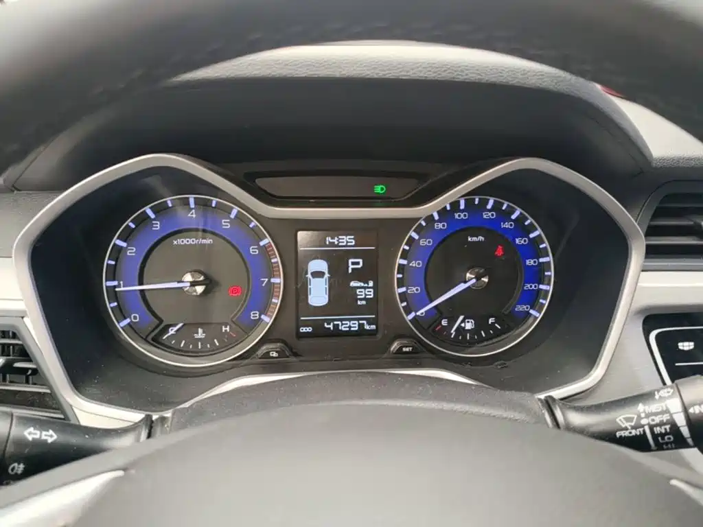 Geely Vision X3 2020 — фото 12