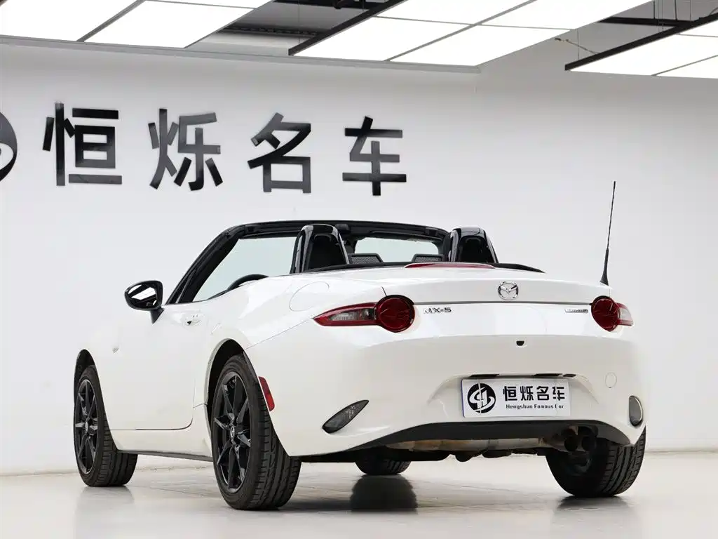 Mazda MX-5 2022 — фото 21