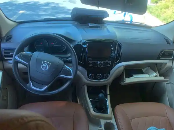 Baojun 730 2016