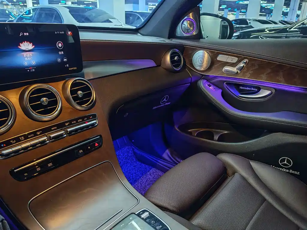 Mercedes-Benz GLC 2020 — фото 11