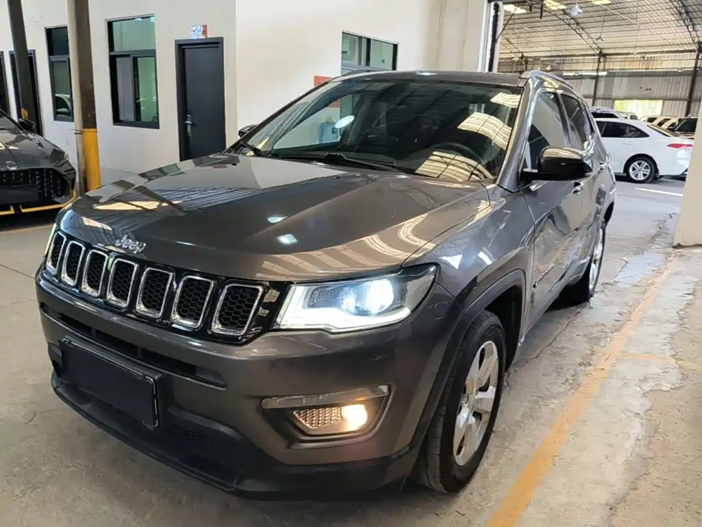 Jeep Compass 2019 — фото 1