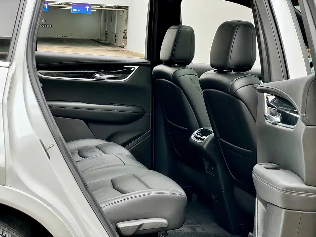 Cadillac XT6 2020 — фото 10