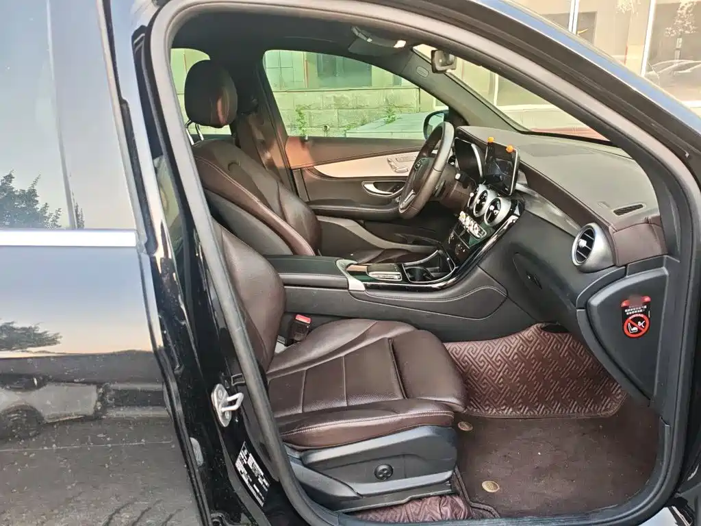 Mercedes-Benz GLC 2020 — фото 20
