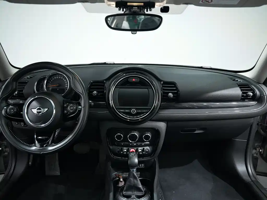 MINI Clubman 2017 — фото 9