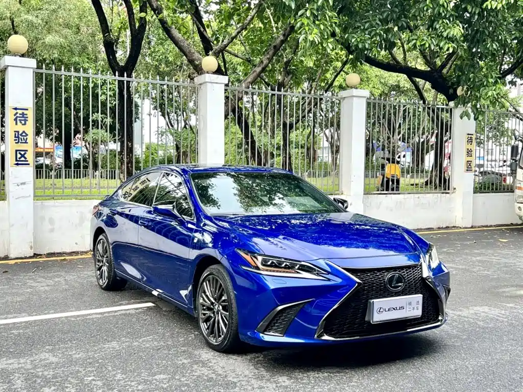 Lexus ES 2020 — фото 3