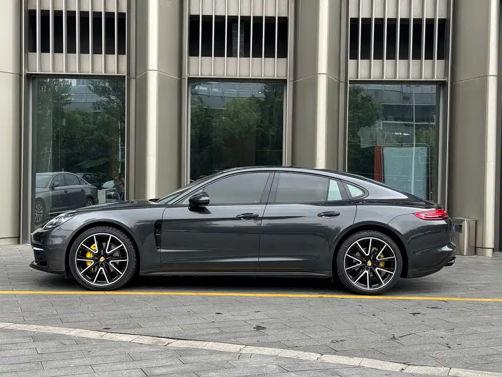Porsche Panamera 2019 — фото 7