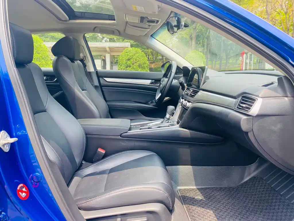 Honda Accord 2019 — фото 12