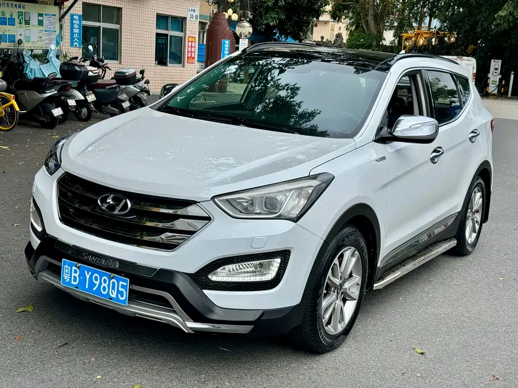 Hyundai Santa Fe 2014 — фото 1