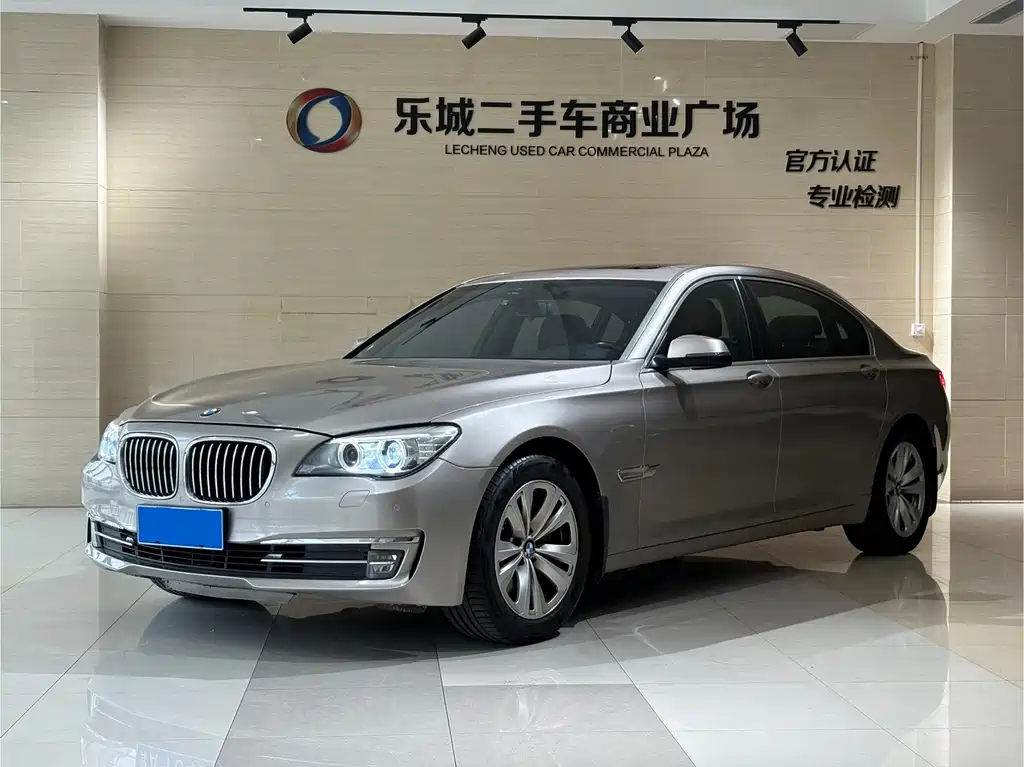 BMW 7 Series 2014 — фото 1