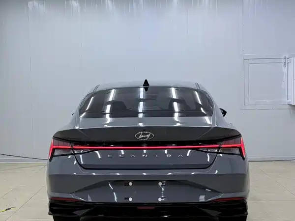 Hyundai Elantra 2023