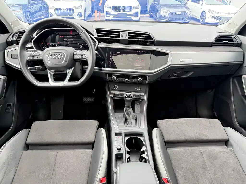 Audi Q3 2023 — фото 17