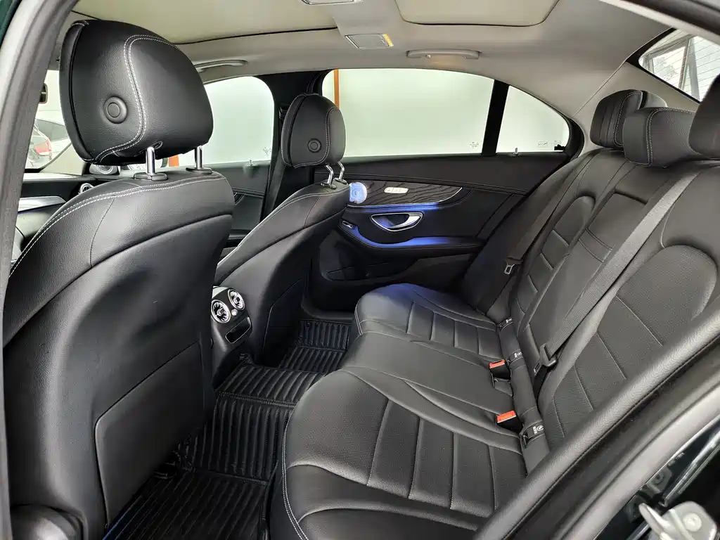 Mercedes-Benz C-Class 2019 — фото 10