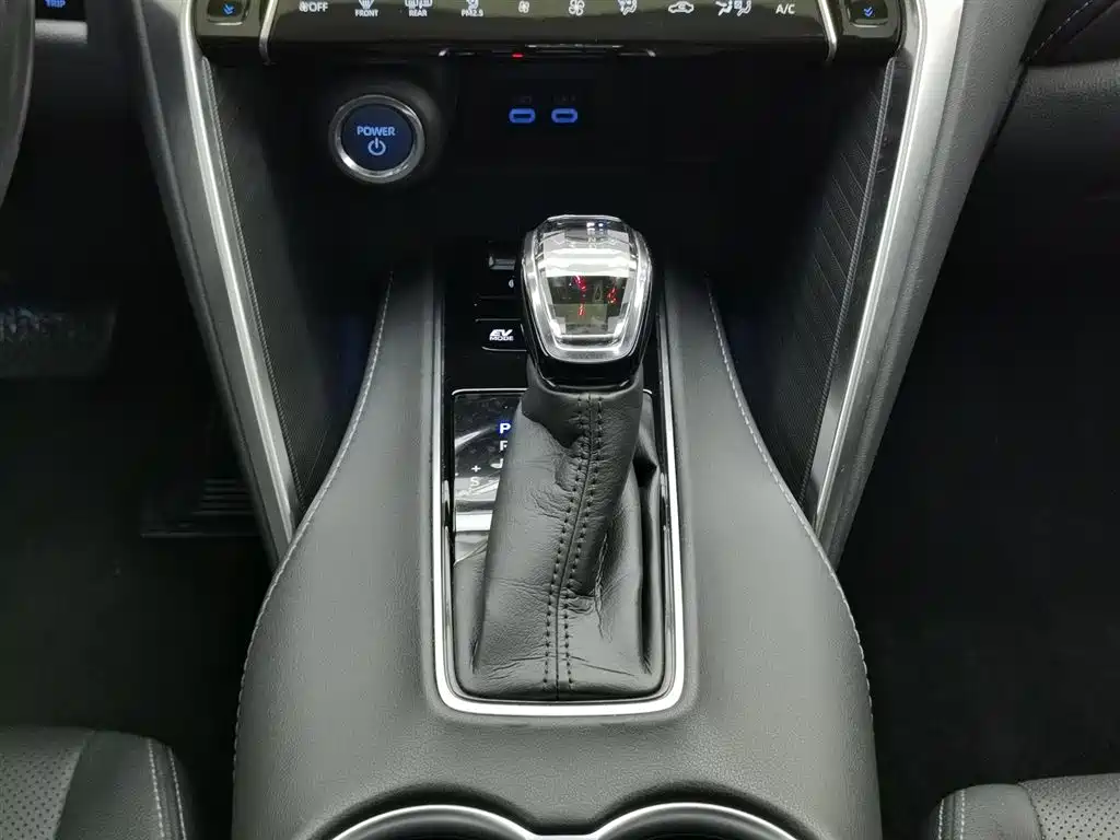Toyota Harrier 2023 — фото 13