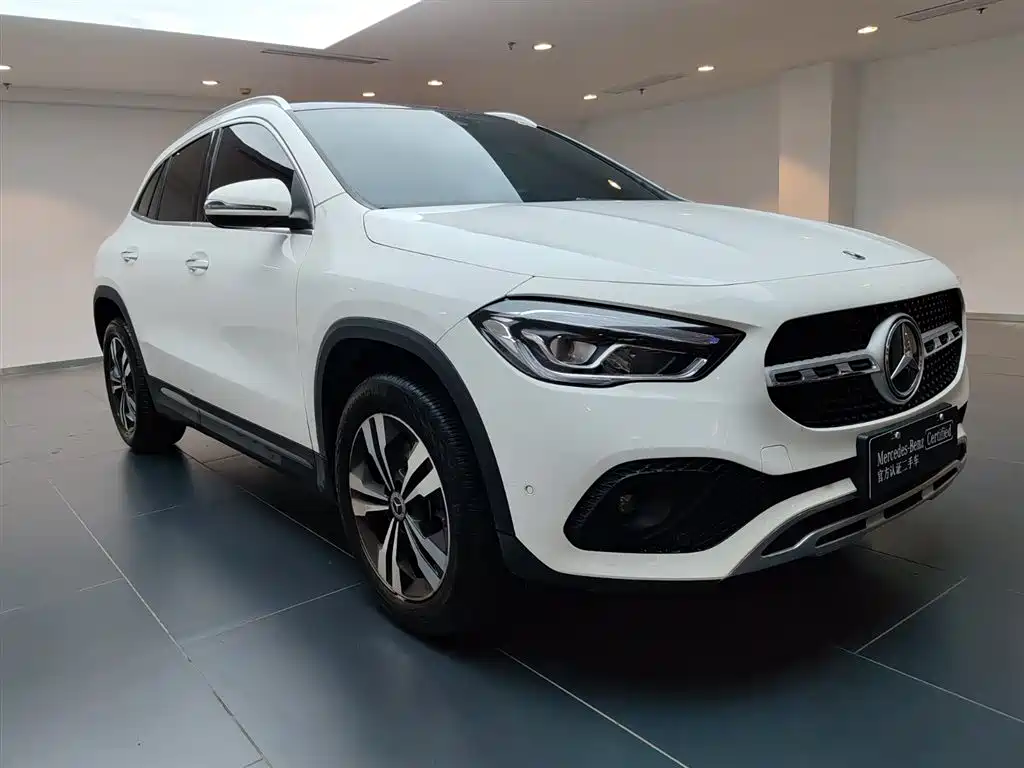 Mercedes-Benz GLA 2023