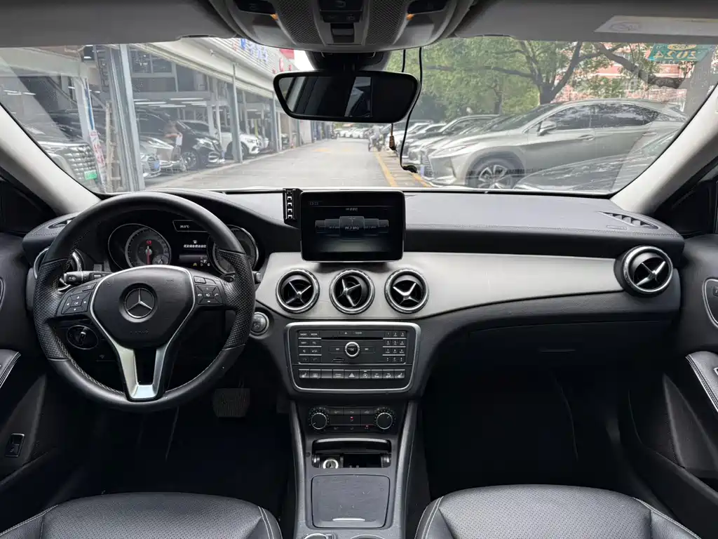 Mercedes-Benz GLA 2016 — фото 14