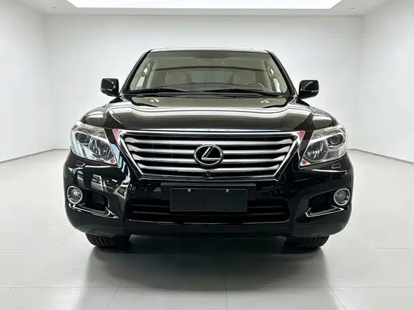 Lexus LX 2012