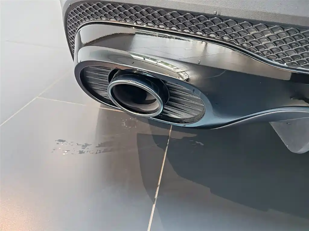 Mercedes-Benz GLB AMG 2025 — фото 16