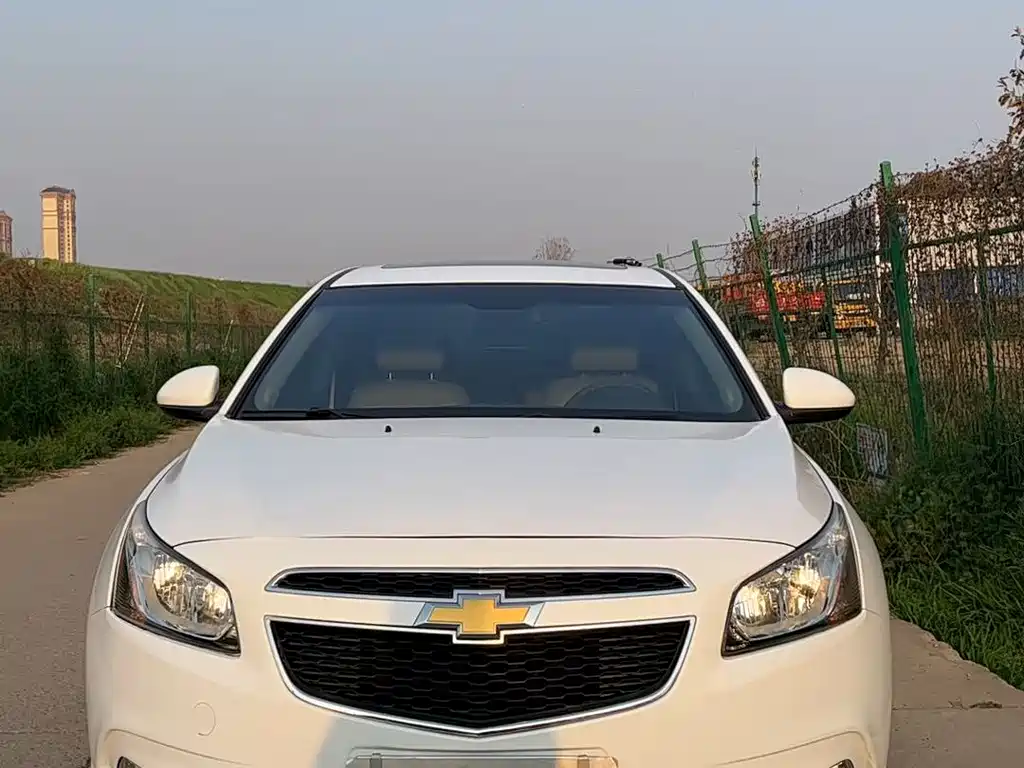 Chevrolet Cruze 2015 — фото 10