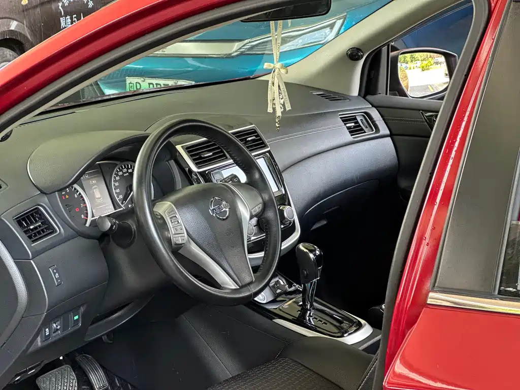 Nissan Tiida 2018