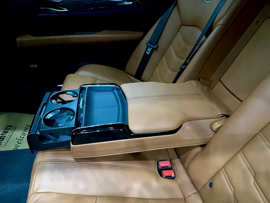 Cadillac CT6 2016 — фото 25