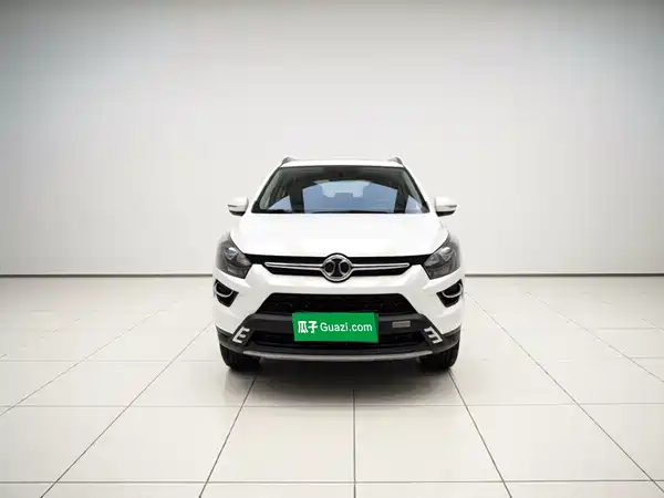 BAIC Shenbao X25 2016