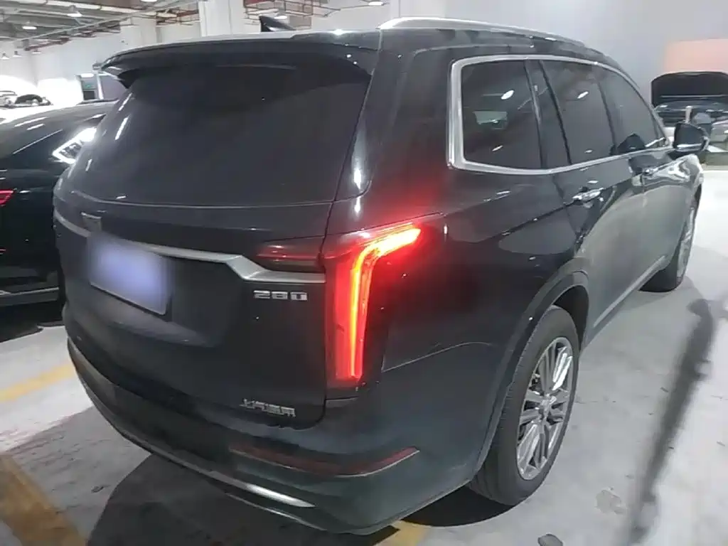 Cadillac XT6 2021 — фото 7